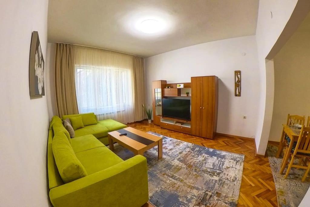 The Green Apartment In The Heart Of Old Sofia 1Bdr Exterior photo