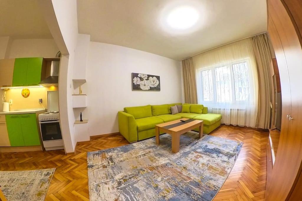 The Green Apartment In The Heart Of Old Sofia 1Bdr Exterior photo